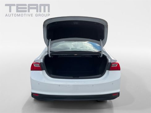 Used 2024 Chevrolet Malibu LT image 12