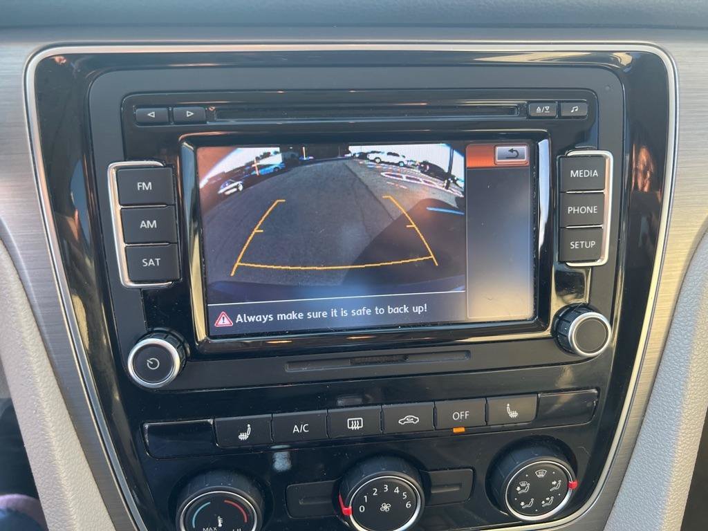 Used 2015 Volkswagen Passat TDI SE FWD image 18