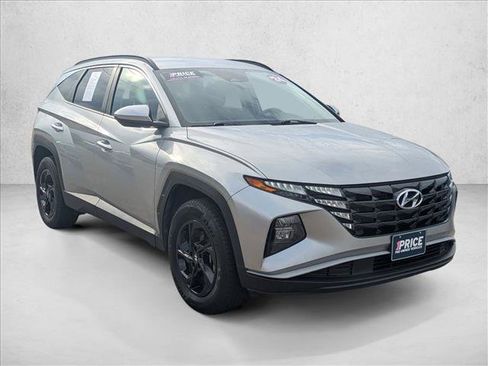 Used 2024 Hyundai Tucson SEL AWD/4WD image 3