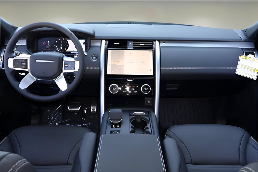 New 2026 Land Rover Discovery Dynamic SE AWD/4WD image 13