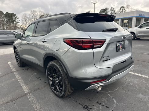 New 2026 Chevrolet Blazer LT w/ Convenience Package FWD image 7
