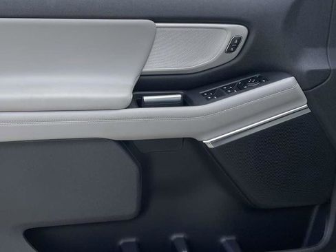 New 2026 Ford Expedition Active image 15