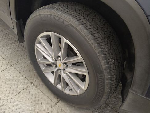 Used 2022 Chevrolet Traverse LT FWD image 31