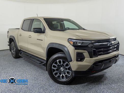 Used 2024 Chevrolet Colorado Z71 w/ Z71 Convenience Package 2 AWD/4WD image 1