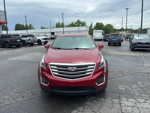 Used 2019 Cadillac XT5 FWD image 2