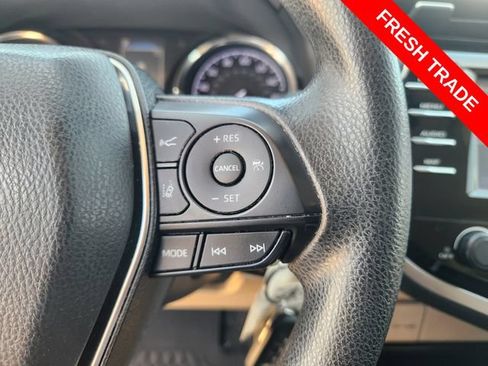 Used 2020 Toyota Camry LE FWD image 28