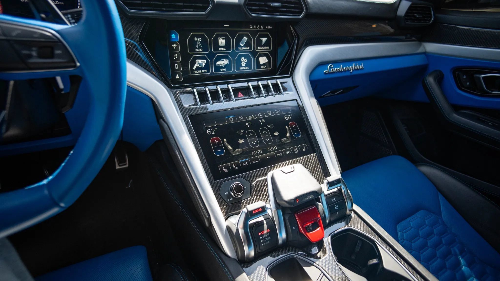 Used 2021 Lamborghini Urus AWD/4WD image 26