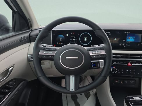 New 2026 Hyundai Tucson Limited image 11