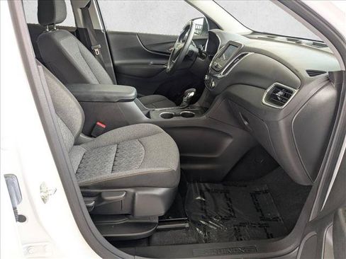 Used 2024 Chevrolet Equinox LT FWD image 19