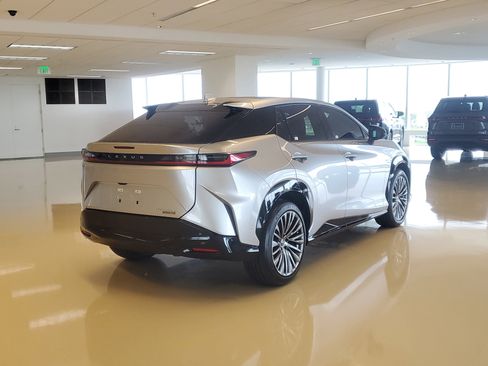Used 2023 Lexus RZ 450e Premium w/ Accessory Package (Z1) AWD/4WD image 10