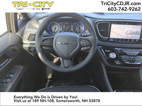 New 2026 Chrysler Pacifica Limited w/ S Appearance Package image 22