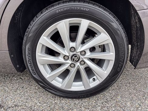 Used 2022 Toyota Camry LE image 43