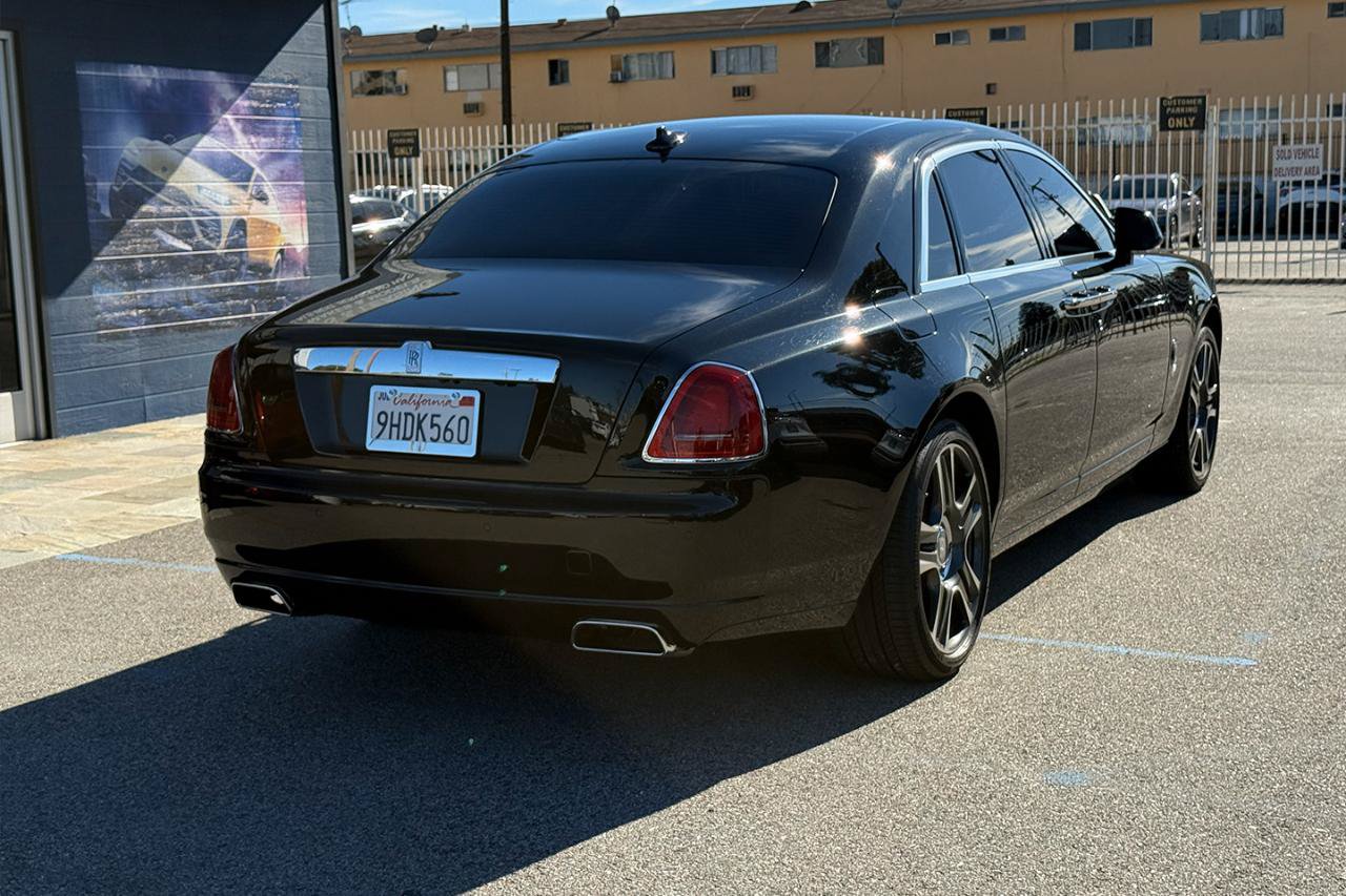 Used 2016 Rolls-Royce Ghost RWD image 9