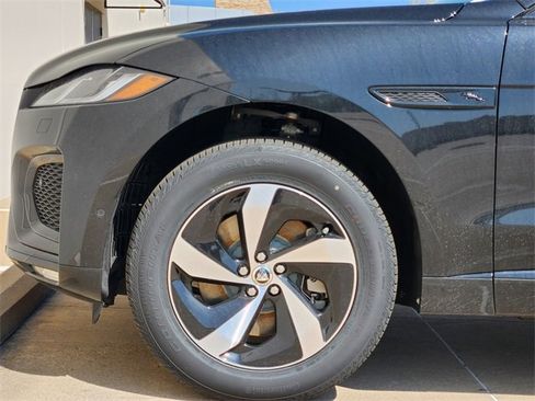 Used 2026 Jaguar F-PACE R-Dynamic S image 6