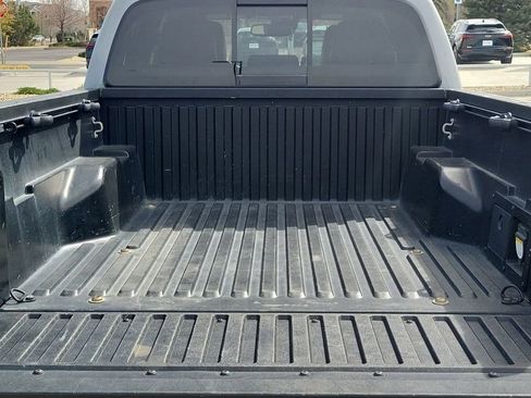 Used 2019 Toyota Tacoma TRD Sport image 32