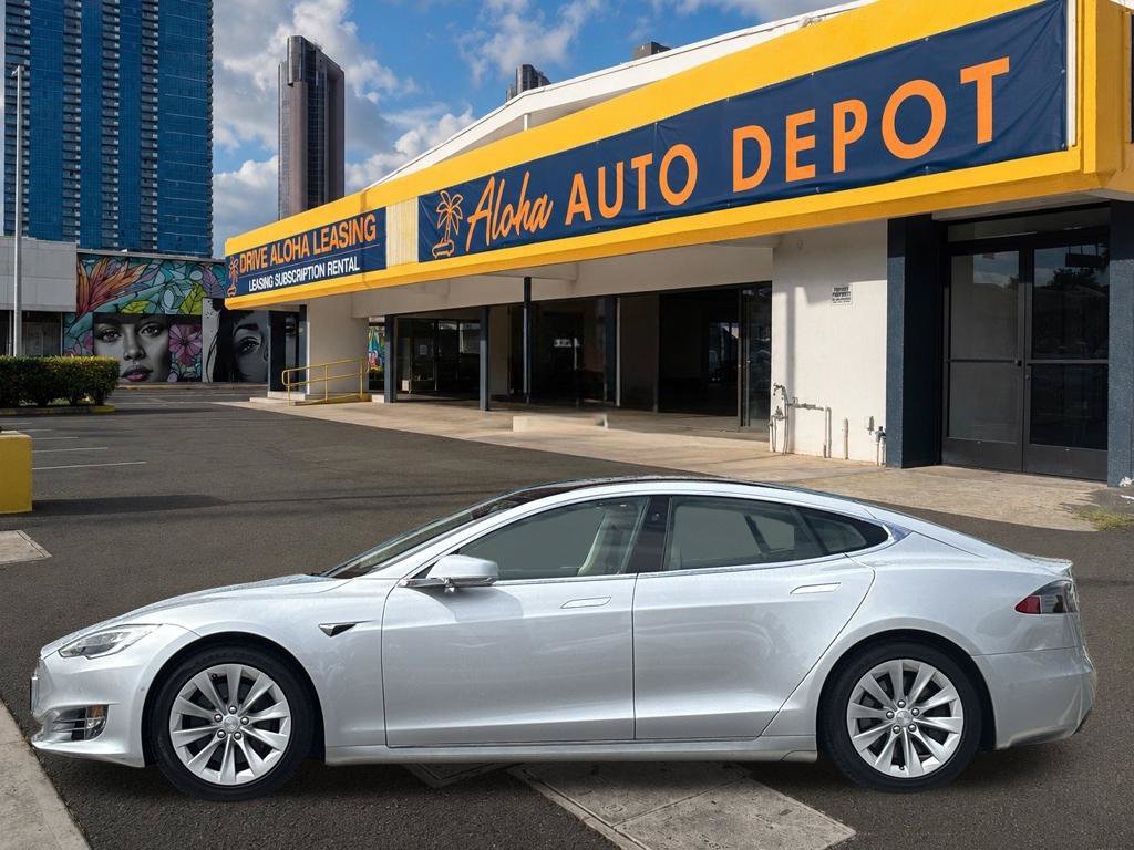 Used 2017 Tesla Model S 75 RWD image 2
