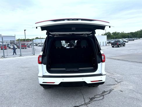 Used 2020 Lincoln Navigator Reserve w/ Equipment Group 208A Reserve AWD/4WD image 23