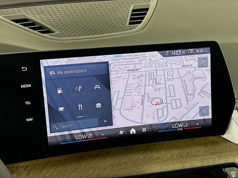 Used 2025 BMW X1 xDrive28i w/ Premium Package image 12