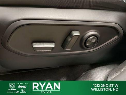 New 2026 Jeep Grand Cherokee Limited AWD/4WD image 40