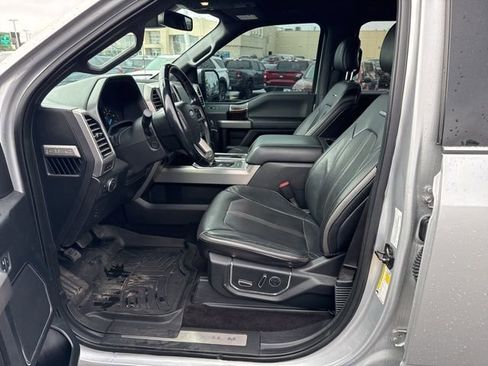 Used 2017 Ford F150 Platinum w/ Equipment Group 701A Luxury AWD/4WD image 17
