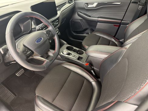 Certified 2024 Ford Escape ST-Line w/ Tech Pack #1 FWD image 19