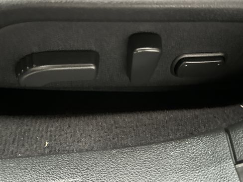 Used 2015 Subaru Legacy 2.5i Premium w/ Moonroof Package image 18