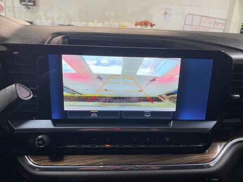 Used 2023 Chevrolet Silverado 1500 LT image 31