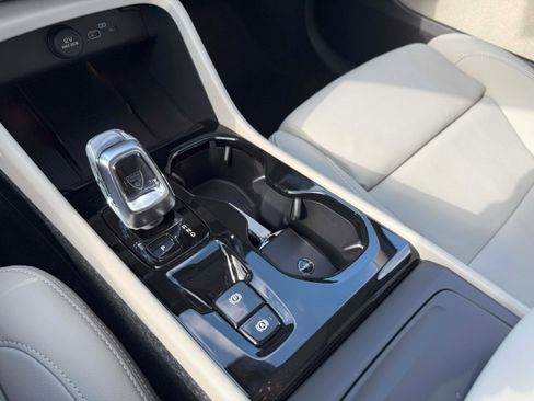 New 2026 Volvo XC40 B5 Plus w/ Protection Package Premier image 27