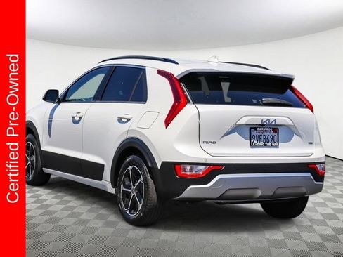 Certified 2025 Kia Niro EX FWD image 6