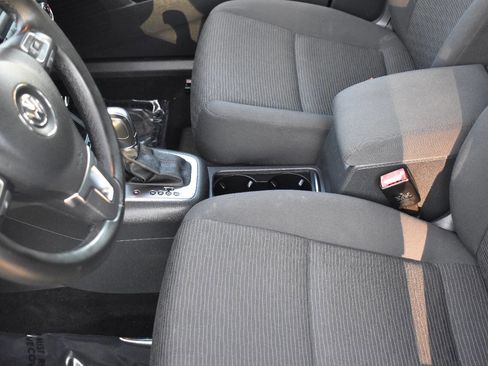 Used 2014 Volkswagen Tiguan S image 25