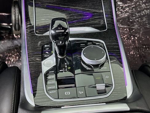 Used 2019 BMW X7 xDrive50i w/ M Sport Package image 21