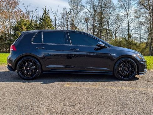 Used 2018 Volkswagen Golf R 4-Door AWD/4WD image 4