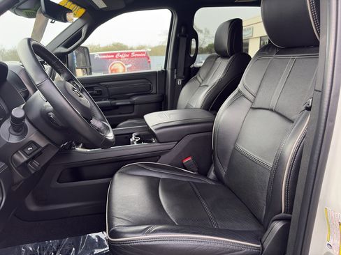 Used 2023 RAM 2500 Limited AWD/4WD image 9