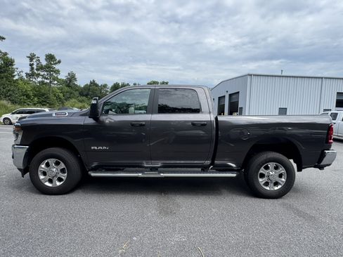 Used 2026 RAM 2500 Big Horn AWD/4WD image 8