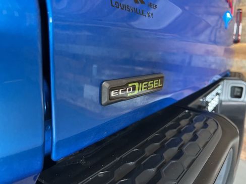 Used 2023 Jeep Gladiator Rubicon w/ LED Lighting Group AWD/4WD image 22