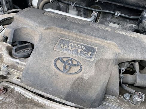 Used 2017 Toyota RAV4 XLE w/ Plus Extra Value Package AWD/4WD image 34