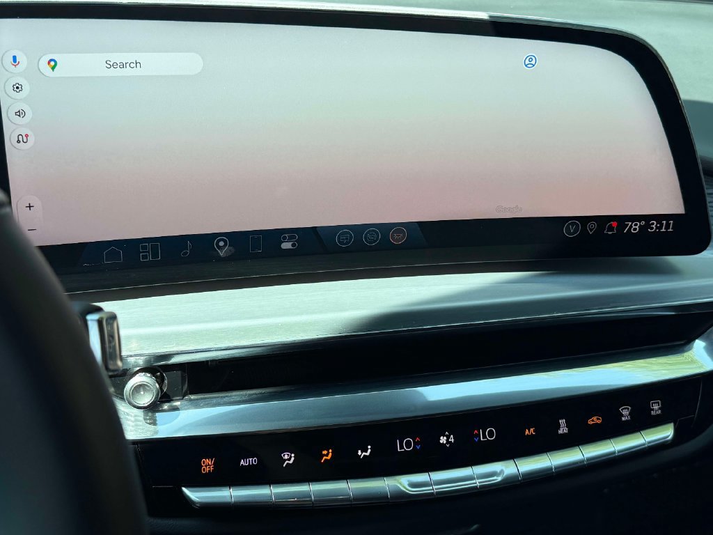 Certified 2024 Cadillac Lyriq Luxury AWD/4WD image 6