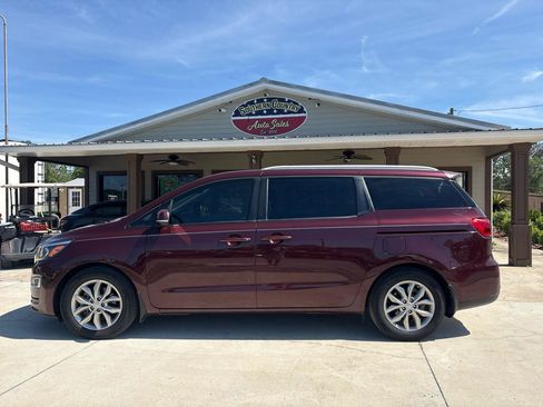 Used 2020 Kia Sedona EX FWD image 8
