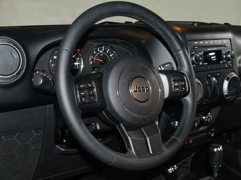 Used 2014 Jeep Wrangler Sport w/ Quick Order Package 24S AWD/4WD image 23