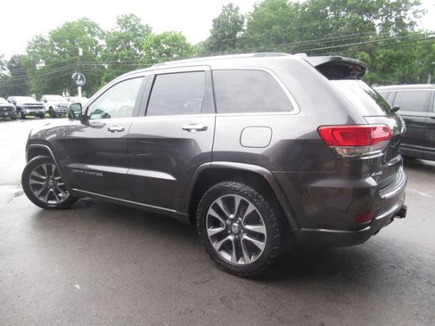 Used 2018 Jeep Grand Cherokee Overland AWD/4WD image 18