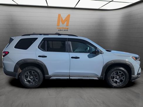 Certified 2023 Honda Pilot TrailSport image 6