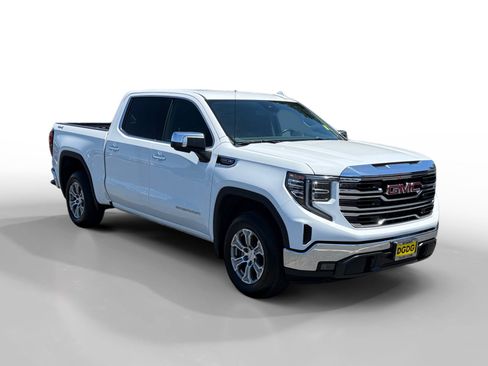 Used 2024 GMC Sierra 1500 SLT AWD/4WD image 7