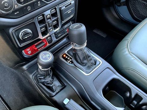 New 2026 Jeep Gladiator Mojave image 30