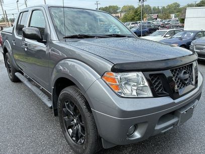 Used 2020 Nissan Frontier SV w/ Midnight Edition Floor Mats