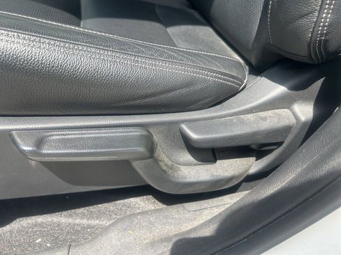 Used 2022 Honda HR-V EX-L image 17