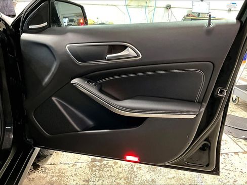 Used 2016 Mercedes-Benz GLA 250 4MATIC image 22