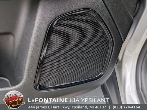 Used 2025 Jeep Compass Limited AWD/4WD image 16