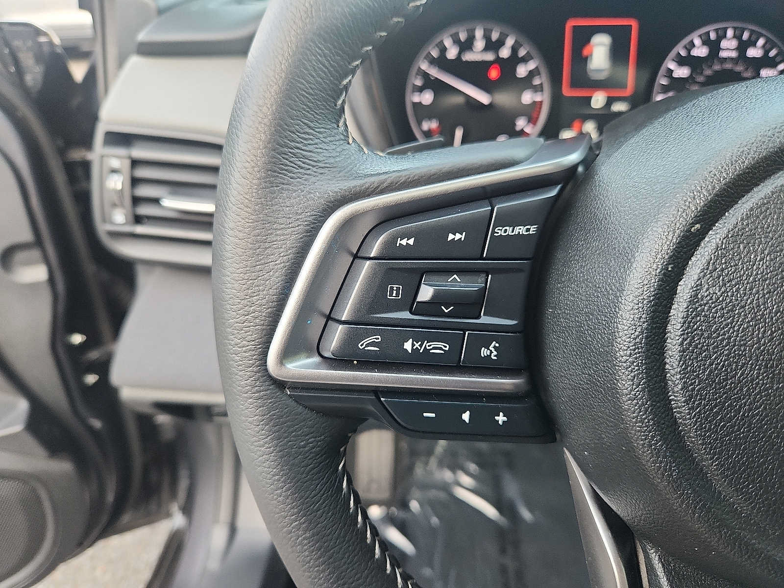 Used 2024 Subaru Outback Premium AWD/4WD image 20