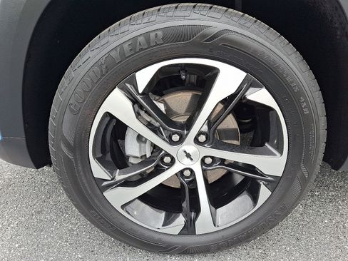 Used 2024 Chevrolet Trax RS w/ Driver Confidence Package image 9