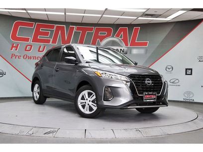 Used 2025 Nissan Kicks Play S